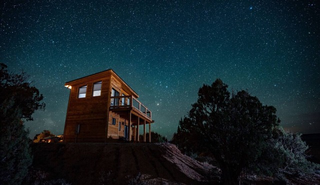 Tiny Cabin, #4 Island in The Sky View @ The Cedars