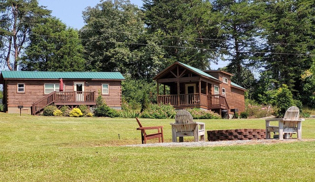 TINY CABIN IN TRYON NC - 3 MILES TO TIEC- PET FRIENDLY