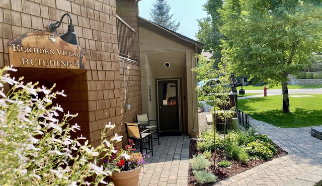 Tiny Condo, Quietly Nestled in Sun Valley