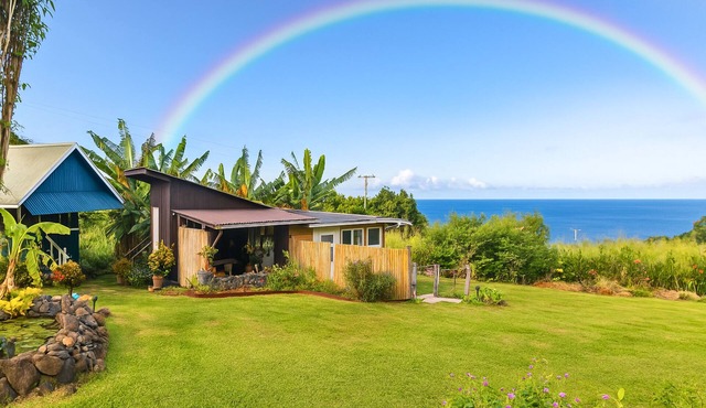 Tiny Cottage 1 Bed Ensuite Bath Sunrise Ocean View, Farm Cottage W/Sunrise & Ocean Views