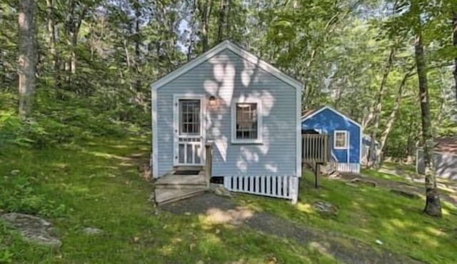 Tiny Cottage Near Everything 10