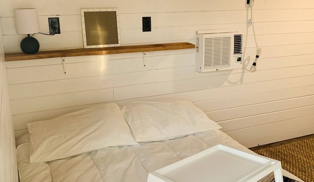 Tiny, cozy Southern Illinois getaway