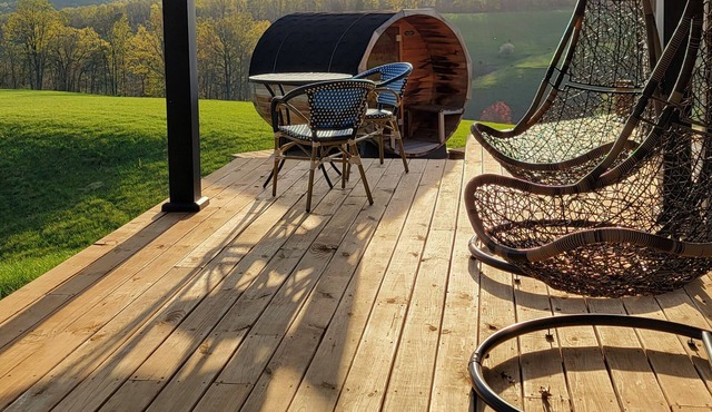 Tiny Escape w/dry sauna & mountain views