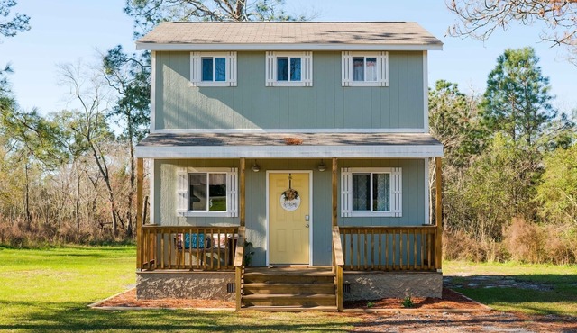 Tiny Farmhouse in charming Fitzgerald