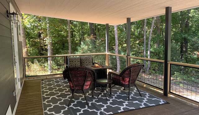 Tiny Home @ Backyard Apple Cottages