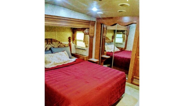 Tiny Home/ Glamping Farm Stay.