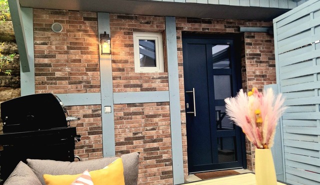 Tiny Home 'Haus am Kaiserstuhl' with Private Terrace, Wi-Fi and Air Conditioning in Ihringen