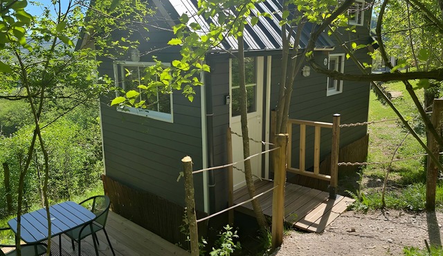 Tiny Home 'La Gondal' with Mountain View, Private Terrace and Wi-Fi