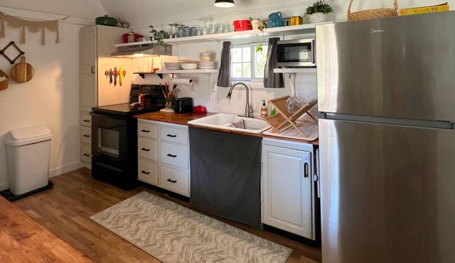 Tiny Home near Monster Mountain MX Park and Lake Martin