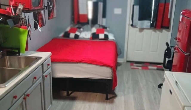 Tiny Home.nNear Downtown Fayetteville, Fort Bragg, Fayetteville State University