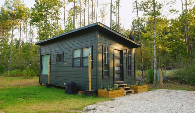 Tiny home retreat in Livingston TX- 1 hr from Houston