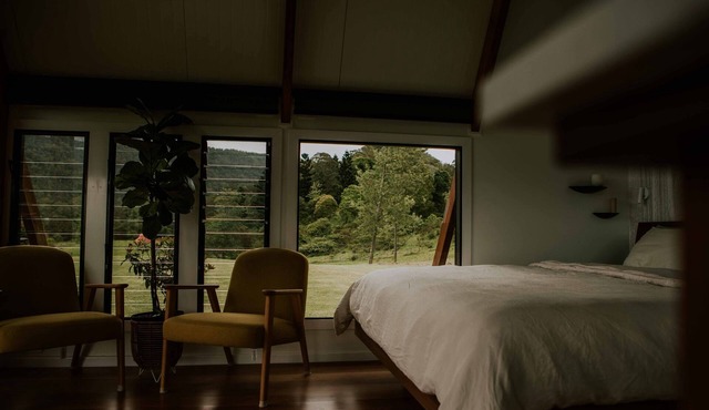 Tiny Home with outdoor heated pool (Pet-Friendly!)