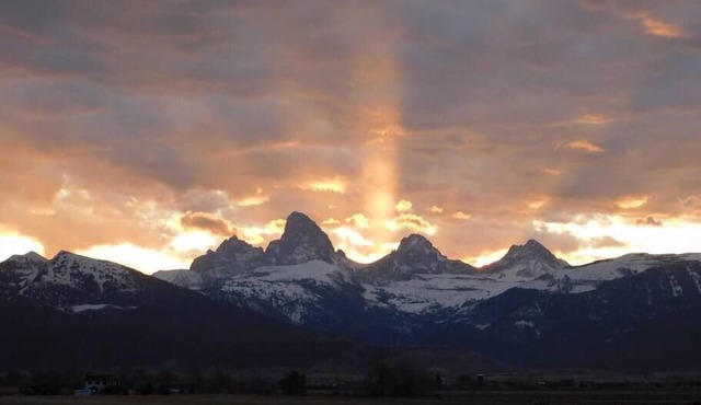 Tiny Home with Spectacular Teton View