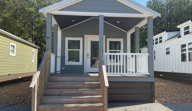 Tiny Homes for Rent, minutes to the Casino, Golf Course & Water Park
