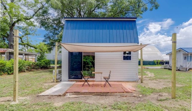 Tiny House 20 Mins from Beach