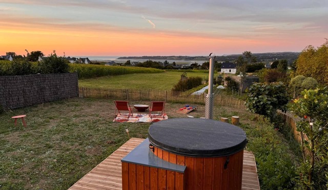Tiny House 'Bada' with Sea View, Nordic Bath, Private Terrace and Wi-Fi