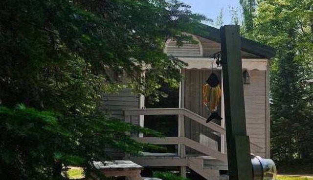 Tiny House Cabin -Presque Isle Campground #30