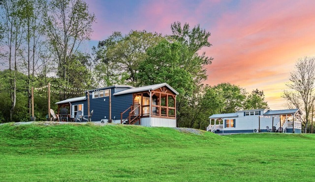Tiny House Cabin w/Private Firepit + BOAT Parking Mins to Boat Ramps