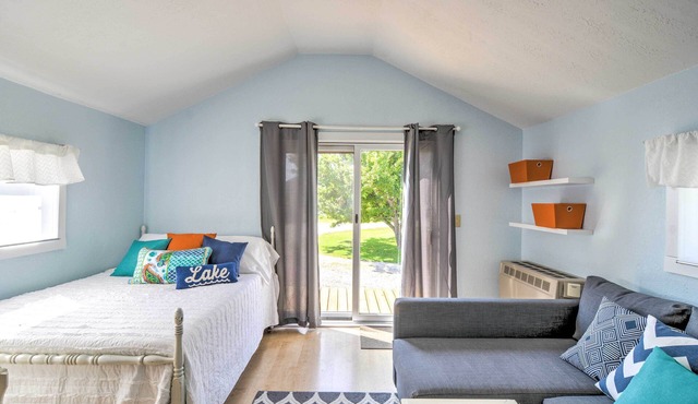 'Tiny House Cottage 6' w/Dock on Crooked Lake