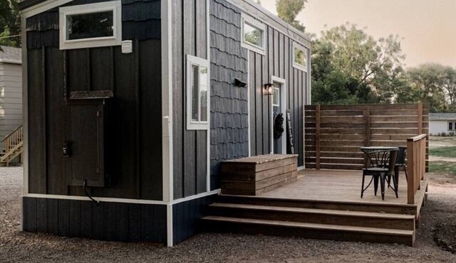 Tiny House Creekside · Peaceful Tiny House with great views and wildlife!