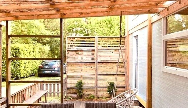 Tiny House La Cabane nestled under the trees 5 minutes from the beach