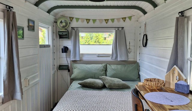 Tiny House - Glamping in a Construction Trailer on the Elbe River in Bleckede