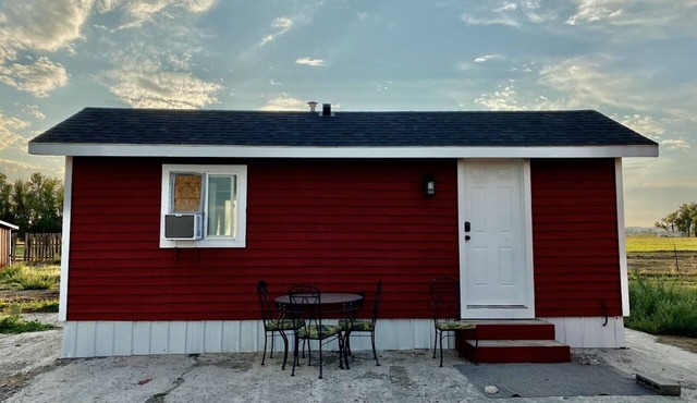 Tiny House in the country, close to Billings