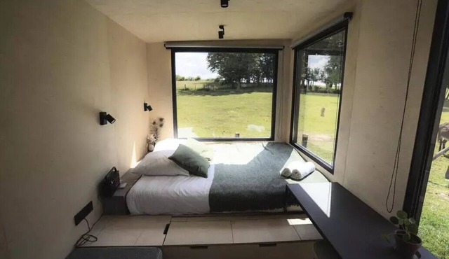 Tiny House in the heart of the Jura: a dream getaway for animal lovers - 2 adults + 2 children up to 12 + 1 baby