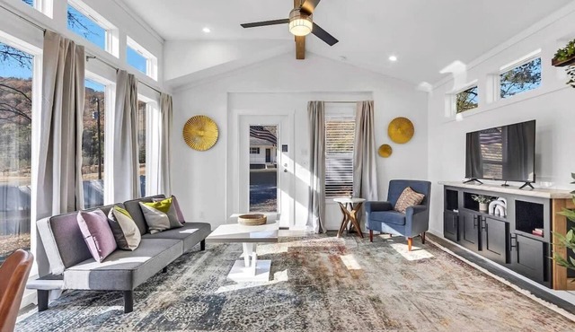 Tiny House Near Hiking- Green Mountain Getaway