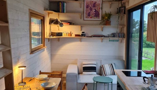 Tiny House: panoramic view of nature