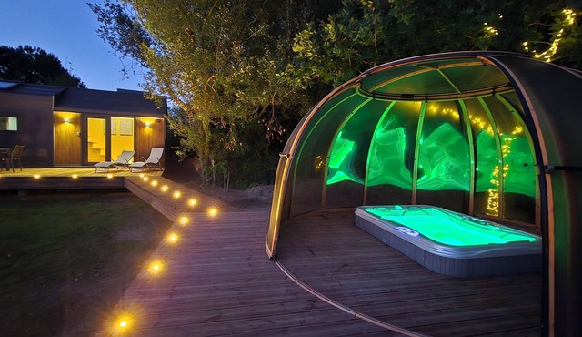 Tiny house Private Jacuzzi Dome