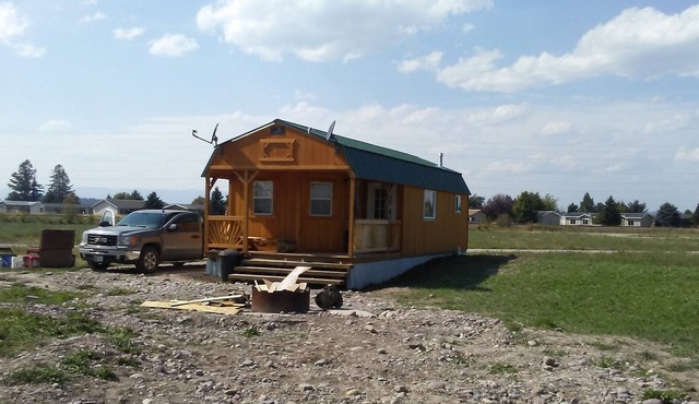 Tiny House sleeps 6 minutes from Glacier and Whitefish Ski Area