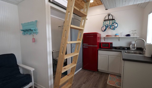 Tiny House @the Bay in Port Alto, TX