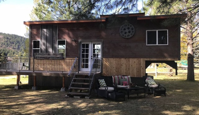 Tiny House -Valley Village