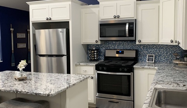 Tiny House with a beautiful view of lake Tenkiller