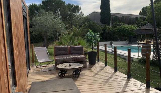 Tiny house with private Jacuzzi overlooking the pool