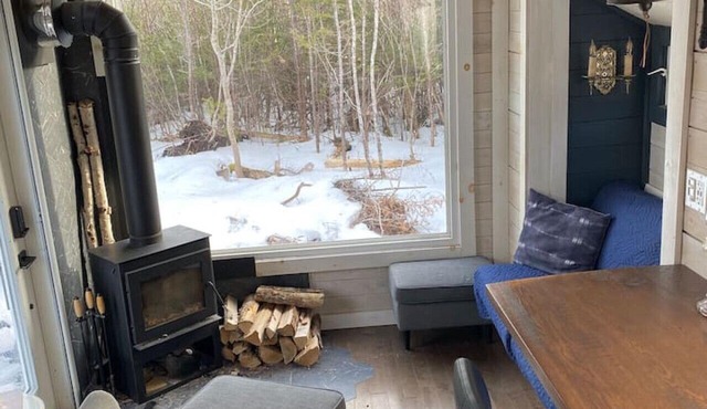 Tiny in the Sticks : Ostrea Lake Tiny House