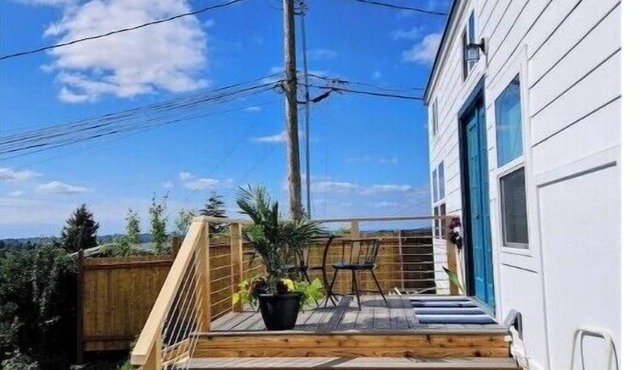 Tiny Living View Escape AC - Brand New