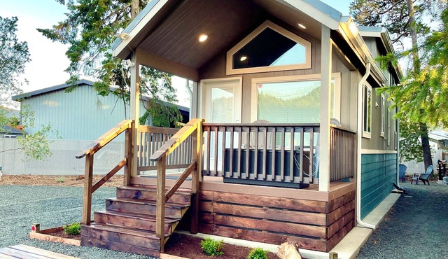 Tiny Pines ~ Dune access + Full hookup RV site