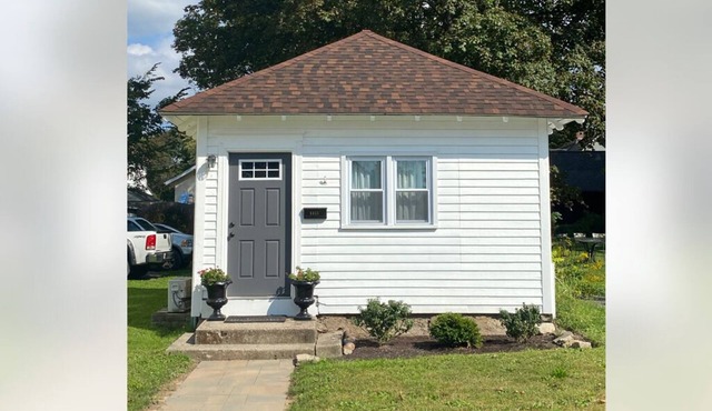 Tiny Spa Cottage Retreat