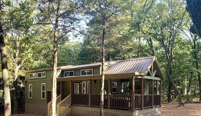 Tiny Texoma Treasure: Your Wooded, Lakeside Wonderland - Green House