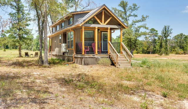 Tiny Vacation Rental Home ~ 12 Mi to Lake Fork!