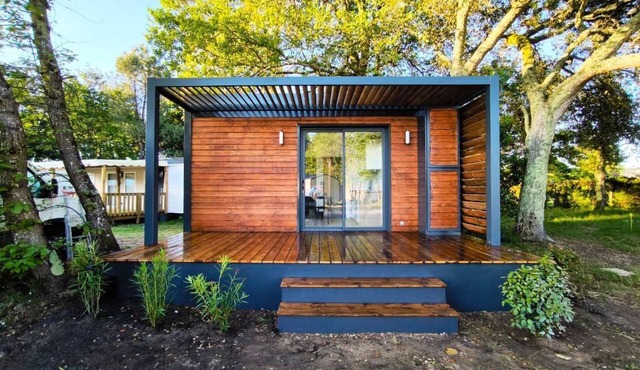 TinyHouse d'Herm, at the gateway to endless pine forests and the Atlantic Ocean!