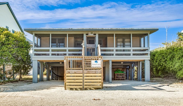 Tip Ellen on Pawleys Island - Second Row, Pet Friendly