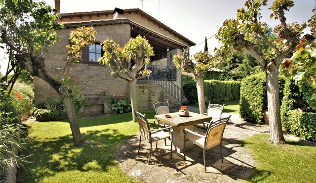 Tipical stone country house with pool and garden.
