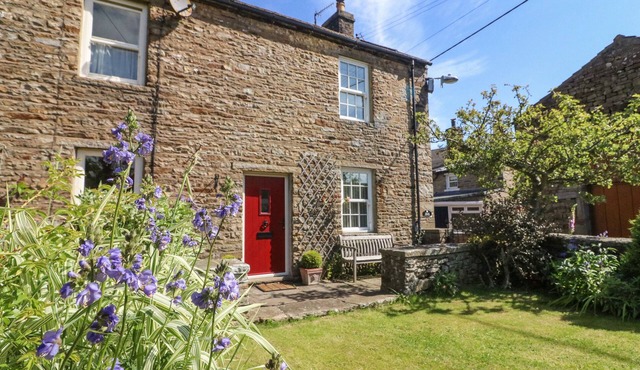 TIPLADY COTTAGE, family friendly, character holiday cottage in Hawes