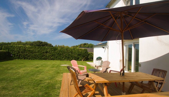 Tipoz'Immo Ar Baradoz sea view linen included garage garden