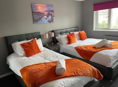 Tipton 2 Bedroomed long Stay Pad van or car free parking