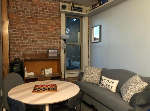 Tipton, IN Hotel-downtown w/private bed/bathroom