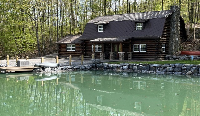 Tipton Run Lodge: Luxurious Log Cabin
